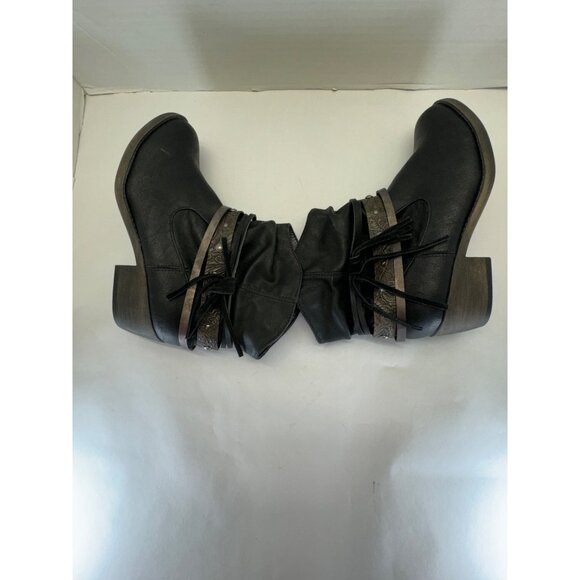Maurices Womens 9M Black Ankle Boots With Decorative Straps & Zipper Closure - Picture 7 of 16